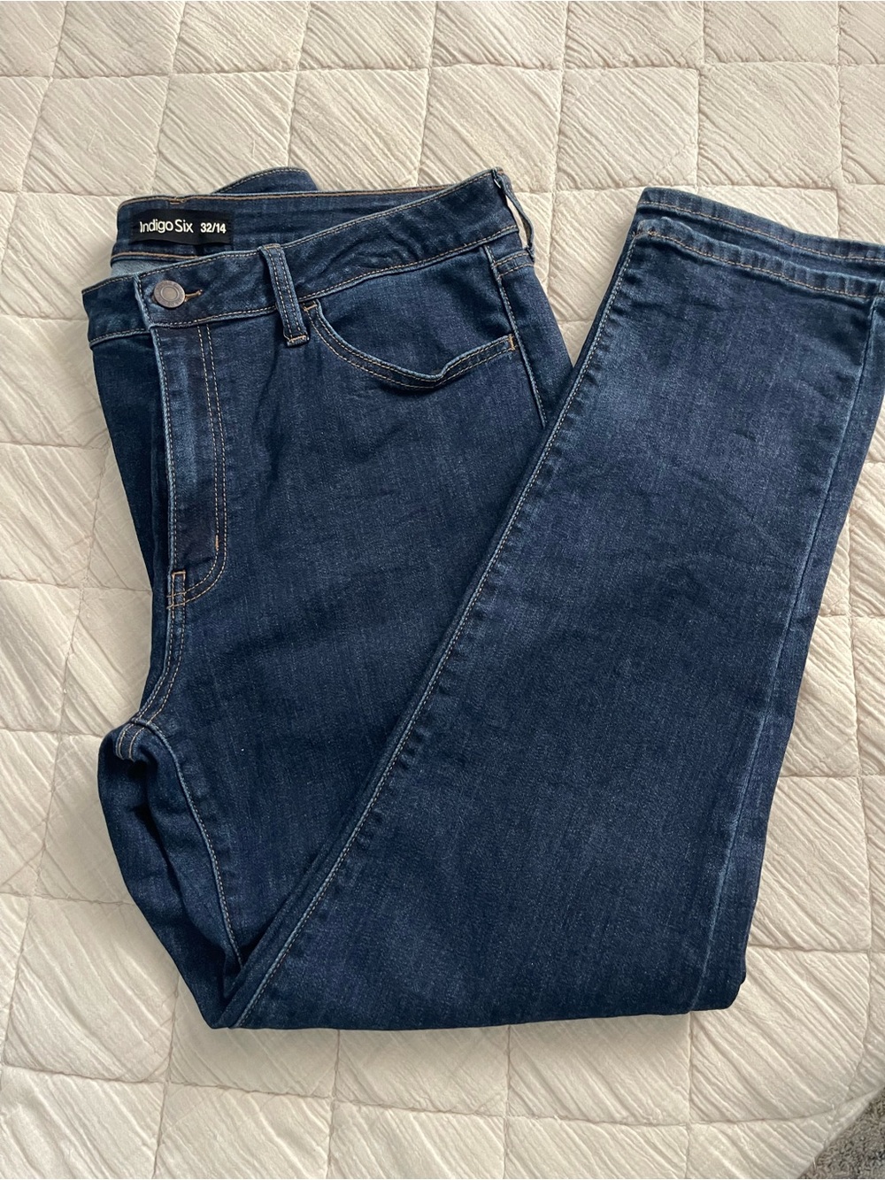 Indigo women’s Dark Blue Jeans - Classic Fit size 32/14